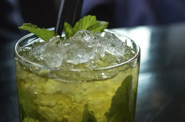 Jak zrobić idealne Mojito? Kompletny przepis i sekrety barmana